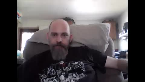 Snapshot of fireprince1977 chatting on April 16, 2026, 7:47 pm Brad online show from April 16, 2026, 7:47 pm