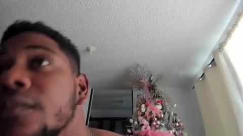 FRAIDER online show from December 4, 2024, 4:05 pm