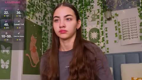 Ashle online show from December 14, 2025, 4:07 am