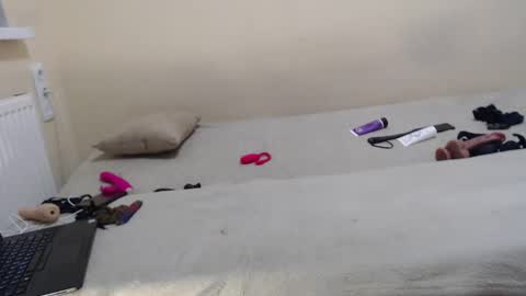 Snapshot of fit_kitty18 chatting on February 14, 2025, 8:15 pm fit kitty18 online show from February 14, 2025, 8:15 pm