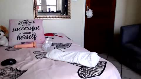 fitblair66_ online show from February 8, 2025, 11:22 am