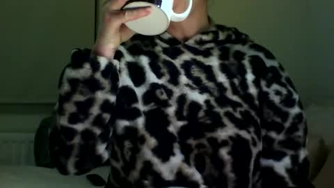 Fitbut online show from January 12, 2025, 7:31 pm