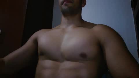 Snapshot of fitchestabs_69 chatting on May 17, 2026, 9:33 pm fitchestabs_69 online show from May 17, 2026, 9:33 pm