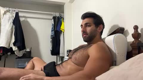 fitcurvyman4fun_69 online show from October 24, 2025, 11:56 pm