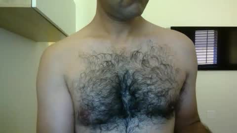 Snapshot of fitfriendlyandhairy chatting on May 17, 2026, 8:38 pm fitfriendlyandhairy online show from May 17, 2026, 8:38 pm
