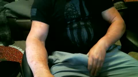 fitguy40 online show from December 6, 2024, 8:29 pm