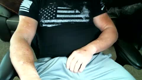 fitguy40 online show from February 15, 2025, 9:15 pm