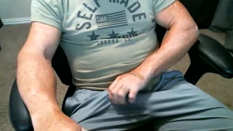 fitguy40 online show from February 3, 2026, 11:54 pm