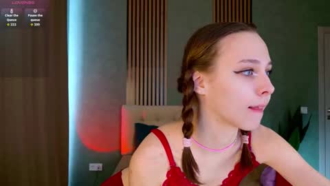 im Linda please give me thumbs up online show from March 30, 2026, 4:02 am