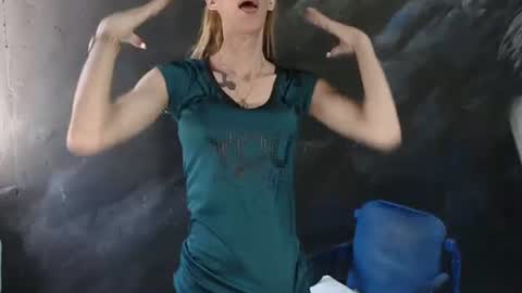 flats23cm online show from September 10, 2025, 4:51 pm