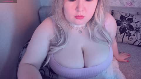 Gabrielle online show from December 8, 2024, 6:43 am