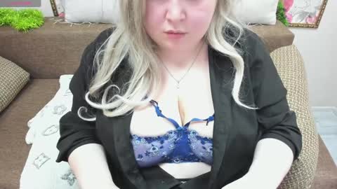 Gabrielle online show from January 3, 2025, 2:08 pm