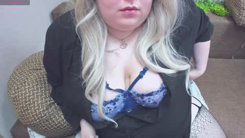 Gabrielle online show from January 4, 2025, 2:04 pm