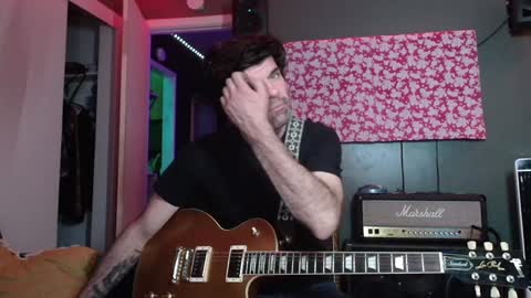 Flannel Dong online show from September 27, 2025, 6:51 am