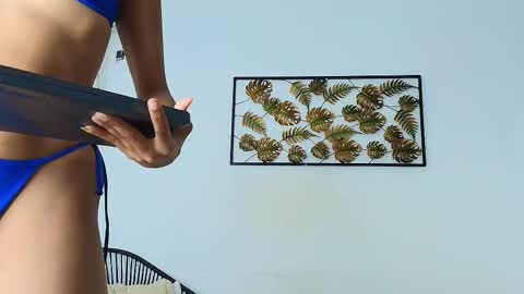 Flavia online show from October 29, 2025, 7:37 pm