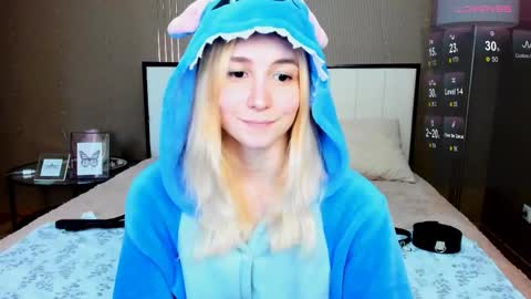 FlexiMona online show from October 25, 2025, 10:01 am