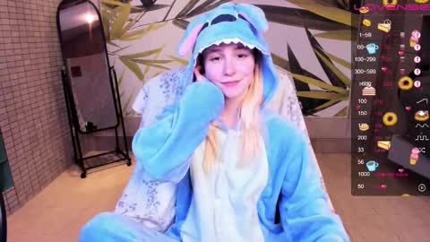 FlexiMona online show from February 1, 2026, 9:57 pm