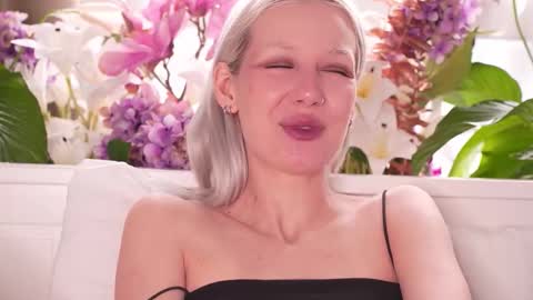  Im nude naked fuck lovense online show from November 4, 2025, 12:04 pm