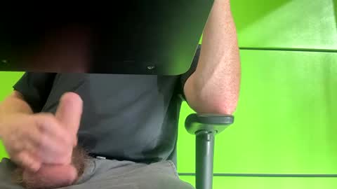 Snapshot of flintstones_rock chatting on December 6, 2024, 5:55 pm flintstones_rock online show from December 6, 2024, 5:55 pm