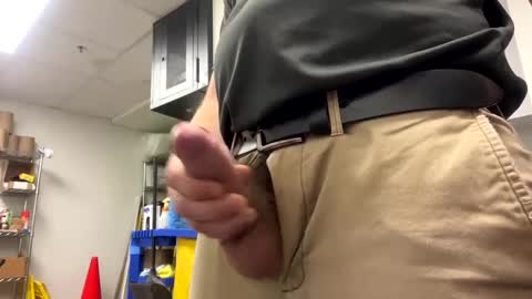 Snapshot of flintstones_rock chatting on December 28, 2024, 12:04 am flintstones_rock online show from December 28, 2024, 12:04 am