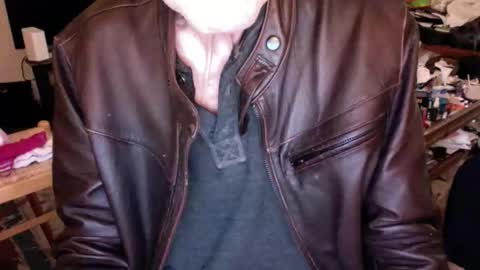 flip4u online show from November 13, 2025, 1:04 am