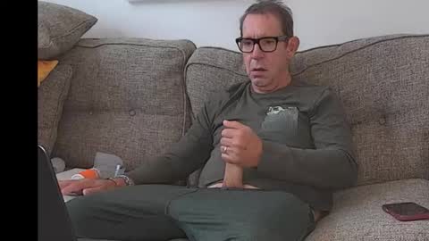 Flickrbrite online show from December 17, 2025, 4:35 pm