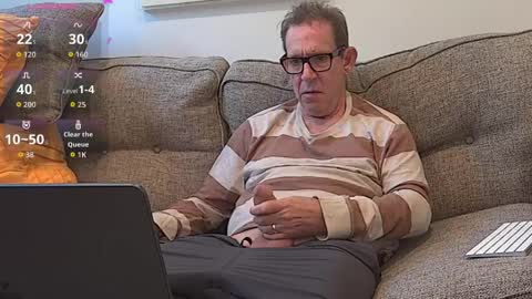 Flickrbrite online show from April 10, 2026, 5:17 pm