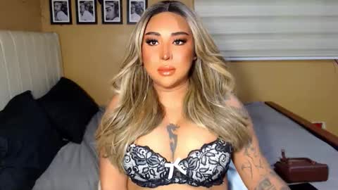 Snapshot of flirtybellahotcummings chatting on October 31, 2025, 10:16 am Bella Napoli online show from October 31, 2025, 10:16 am