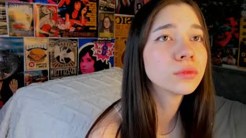 Emely  online show from March 4, 2025, 10:05 pm