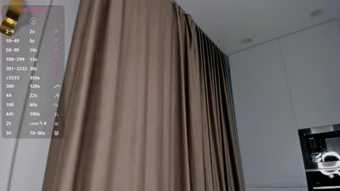 Emely  online show from November 12, 2025, 5:19 am