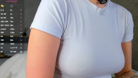 Emely  online show from March 31, 2026, 2:46 am