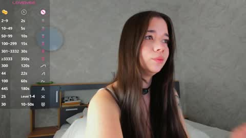 Emely  online show from May 22, 2026, 4:08 am