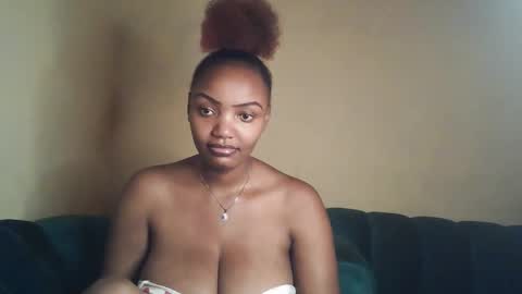 flirtymimie online show from November 17, 2025, 1:39 pm