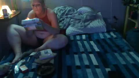 Snapshot of flopikin69 chatting on December 28, 2024, 10:25 am Eisha online show from December 28, 2024, 10:25 am