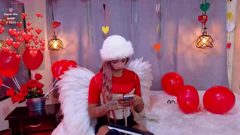 flor_gil online show from February 14, 2026, 4:53 am