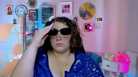 florenceanderson_ online show from September 29, 2025, 9:14 am