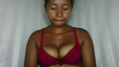 florencia011 online show from December 1, 2025, 11:48 am