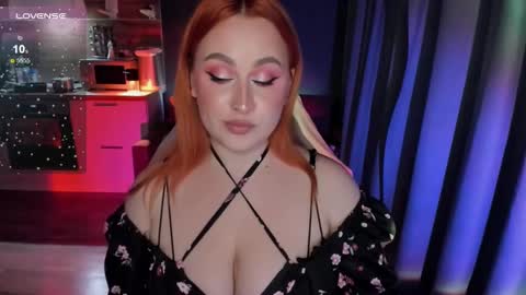 Snapshot of flower_camellia chatting on February 4, 2025, 10:45 pm Camelia online show from February 4, 2025, 10:45 pm