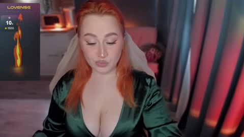 Snapshot of flower_camellia chatting on February 12, 2025, 4:44 am Camelia online show from February 12, 2025, 4:44 am