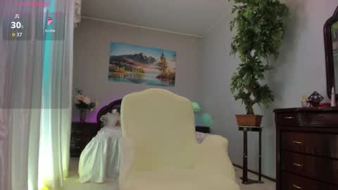 Nicole online show from September 10, 2025, 1:05 am