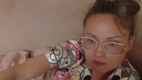 say meow and send tip  online show from May 16, 2026, 5:23 pm