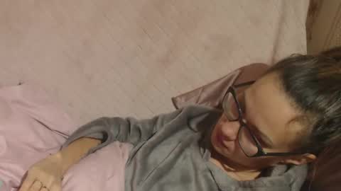 say meow and send tip  online show from November 7, 2025, 3:12 pm