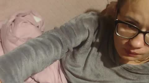 say meow and send tip  online show from November 8, 2025, 5:34 pm