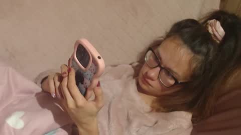 say meow and send tip  online show from November 11, 2025, 10:10 pm