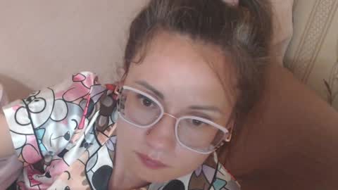 say meow and send tip  online show from May 16, 2026, 12:40 am