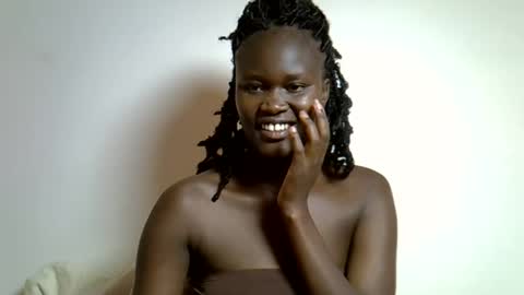 flowerdiva002 online show from November 6, 2025, 9:10 am