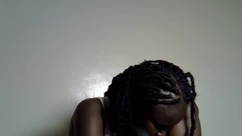 flowerdiva002 online show from November 25, 2025, 11:05 pm