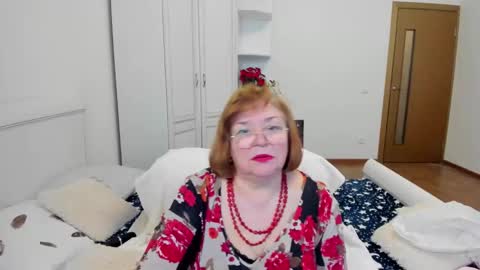 Snapshot of flowerlover8 chatting on February 2, 2026, 7:40 am Flowerlower online show from February 2, 2026, 7:40 am