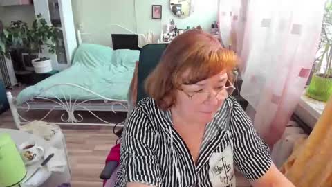 Snapshot of flowerlover8 chatting on February 8, 2026, 8:40 am Flowerlower online show from February 8, 2026, 8:40 am