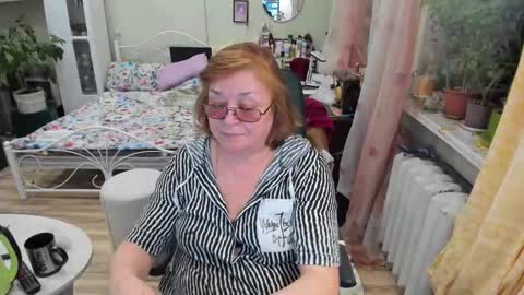 Snapshot of flowerlover8 chatting on February 11, 2026, 6:02 pm Flowerlower online show from February 11, 2026, 6:02 pm